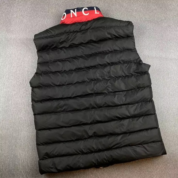 Moncler vest - Picture 3 of 6